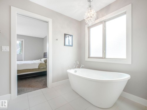 36 Nault Crescent, St. Albert, AB - Indoor Photo Showing Bathroom