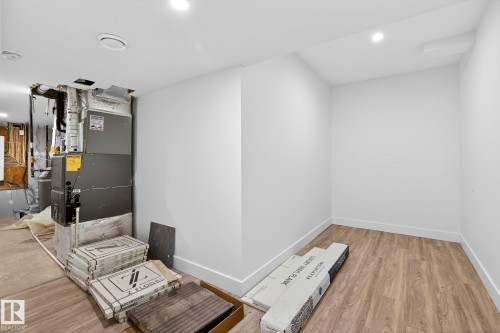 1926 Ainslie Link, Edmonton, AB - Indoor Photo Showing Other Room