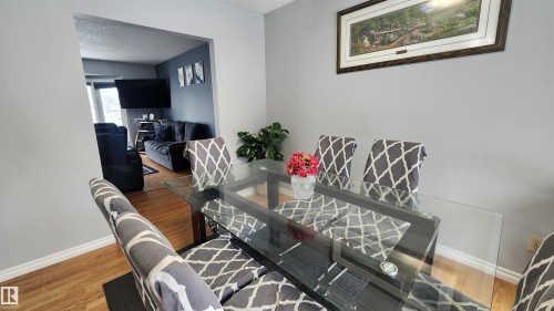 115 Ekota Crescent, Edmonton, AB - Indoor Photo Showing Dining Room