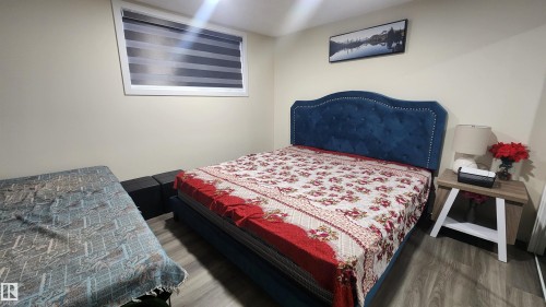 115 Ekota Crescent, Edmonton, AB - Indoor Photo Showing Bedroom