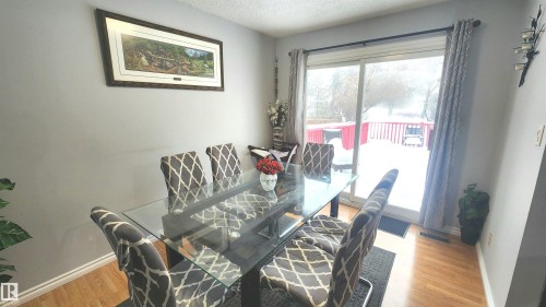 115 Ekota Crescent, Edmonton, AB - Indoor Photo Showing Dining Room