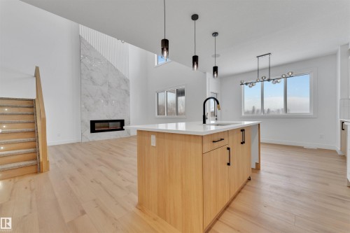 744 Astoria Way, Devon, AB - Indoor Photo Showing Kitchen