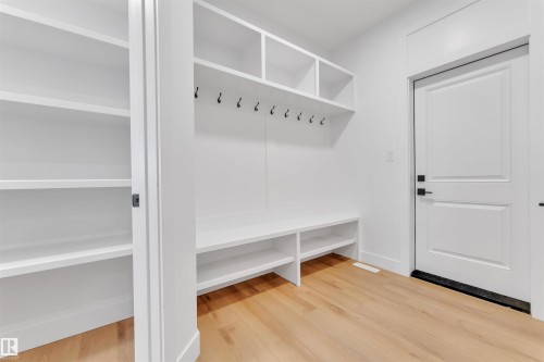 744 Astoria Way, Devon, AB - Indoor