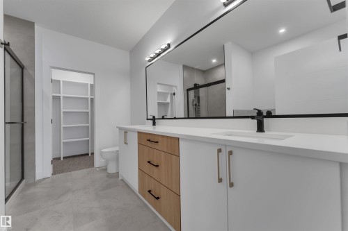 744 Astoria Way, Devon, AB - Indoor