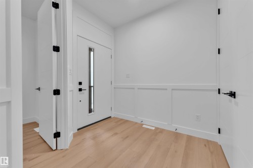 744 Astoria Way, Devon, AB - Indoor Photo Showing Other Room