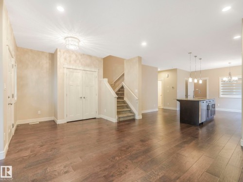 2 10319 120 Street, Edmonton, AB - Indoor