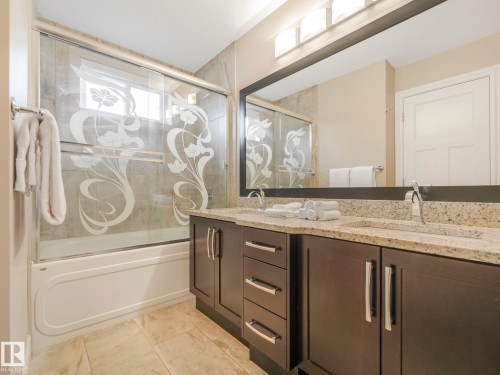 2 10319 120 Street, Edmonton, AB - Indoor Photo Showing Bathroom