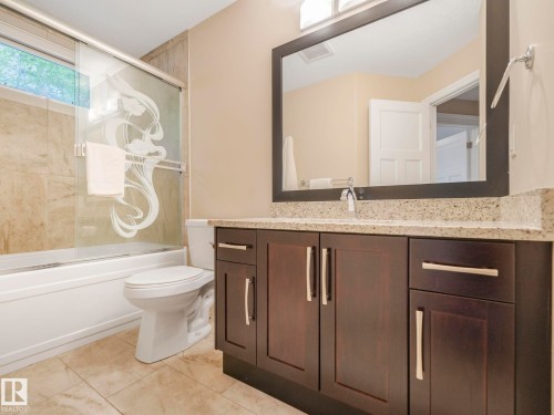 2 10319 120 Street, Edmonton, AB - Indoor Photo Showing Bathroom