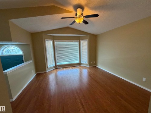 14827 47 Street, Edmonton, AB - Indoor Photo Showing Other Room