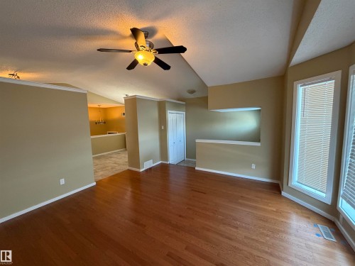 14827 47 Street, Edmonton, AB - Indoor Photo Showing Other Room