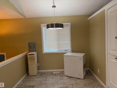 14827 47 Street, Edmonton, AB - Indoor