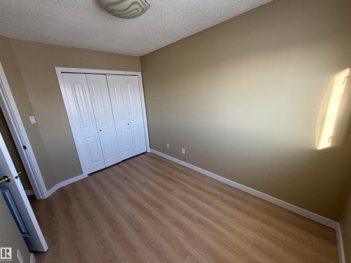 14827 47 Street, Edmonton, AB - Indoor Photo Showing Other Room