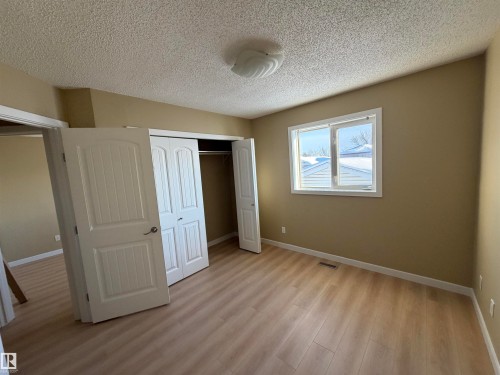 14827 47 Street, Edmonton, AB - Indoor Photo Showing Other Room