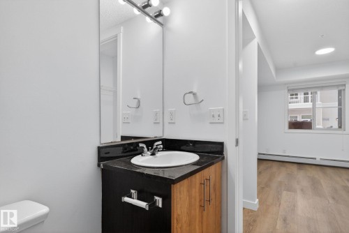 117 5804 Mullen Place, Edmonton, AB - Indoor Photo Showing Bathroom