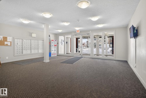 117 5804 Mullen Place, Edmonton, AB - Indoor Photo Showing Other Room