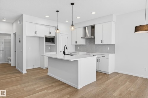 5008 72 Street, Beaumont, AB - Indoor Photo Showing Kitchen With Upgraded Kitchen