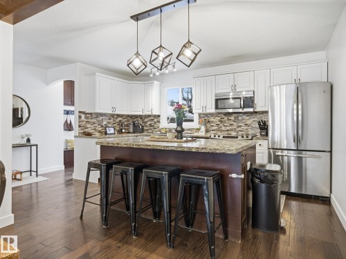 11 Leddy Avenue, St. Albert, AB - Indoor