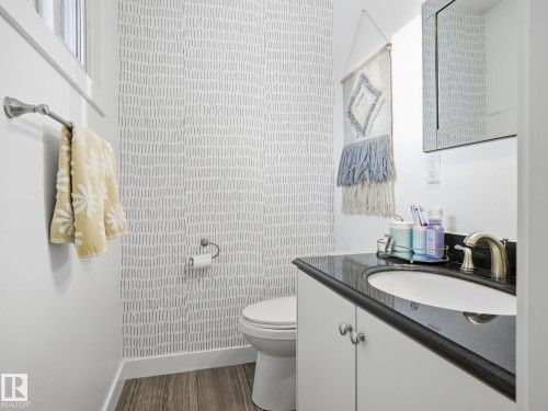 11 Leddy Avenue, St. Albert, AB - Indoor Photo Showing Bathroom