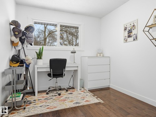 11 Leddy Avenue, St. Albert, AB - Indoor