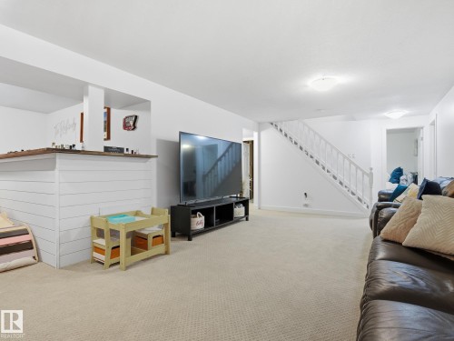 11 Leddy Avenue, St. Albert, AB - Indoor