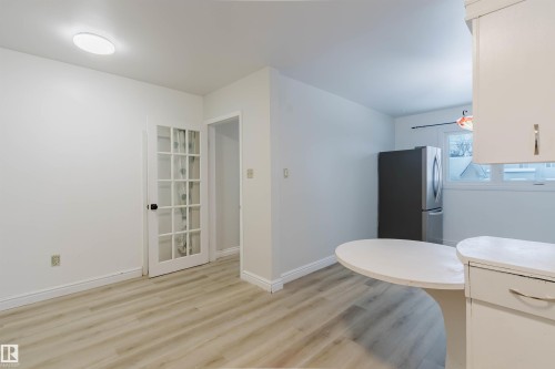 12026 104 Street, Edmonton, AB - Indoor