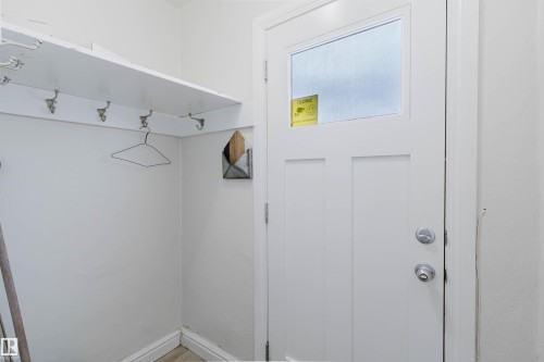 12026 104 Street, Edmonton, AB - Indoor