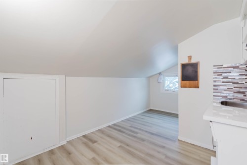 12026 104 Street, Edmonton, AB - Indoor Photo Showing Other Room
