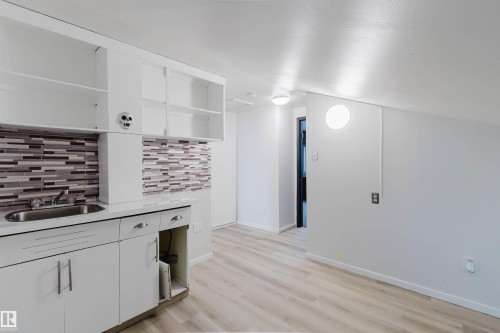 12026 104 Street, Edmonton, AB - Indoor Photo Showing Other Room