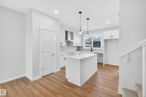 702 Southfork Drive, Leduc, AB - Indoor Photo Showing Kitchen