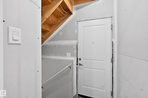 702 Southfork Drive, Leduc, AB - Indoor