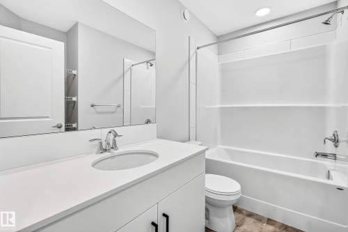 724 Southfork Drive, Leduc, AB - Indoor Photo Showing Bathroom