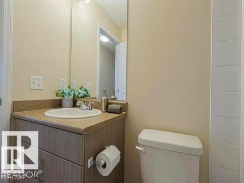 443 301 Clareview Station Drive Nw, Edmonton, AB - Indoor Photo Showing Bathroom