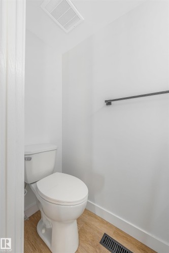 6030 Mill Woods Road S, Edmonton, AB - Indoor Photo Showing Bathroom