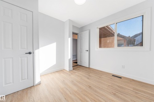 6030 Mill Woods Road S, Edmonton, AB - Indoor Photo Showing Other Room