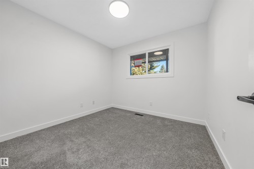 6030 Mill Woods Road S, Edmonton, AB - Indoor Photo Showing Other Room