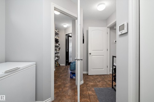 205 Macewan Road, Edmonton, AB - Indoor