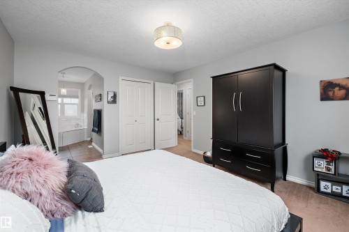 205 Macewan Road, Edmonton, AB - Indoor Photo Showing Bedroom