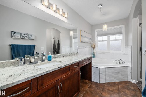 205 Macewan Road, Edmonton, AB - Indoor