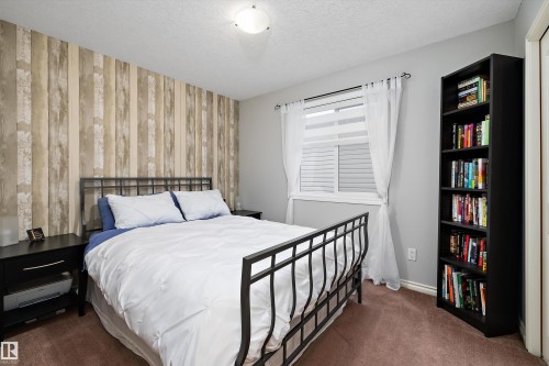 205 Macewan Road, Edmonton, AB - Indoor Photo Showing Bedroom