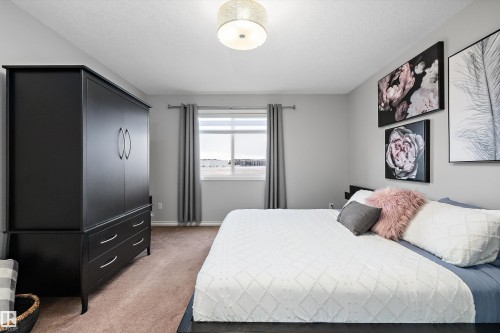 205 Macewan Road, Edmonton, AB - Indoor Photo Showing Bedroom