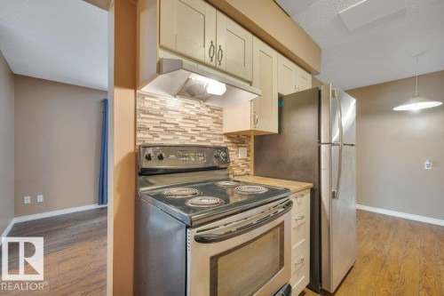 11 14215 82 Street, Edmonton, AB - Indoor Photo Showing Kitchen
