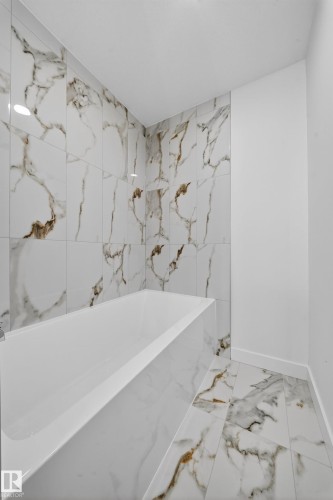 12919 113A Street, Edmonton, AB - Indoor Photo Showing Bathroom