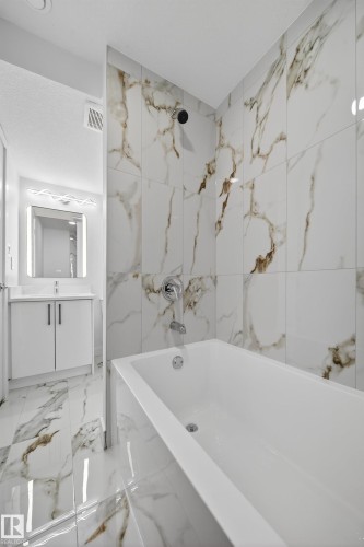 12919 113A Street, Edmonton, AB - Indoor Photo Showing Bathroom