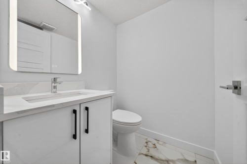 12919 113A Street, Edmonton, AB - Indoor Photo Showing Bathroom