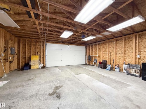 12919 113A Street, Edmonton, AB - Indoor Photo Showing Garage