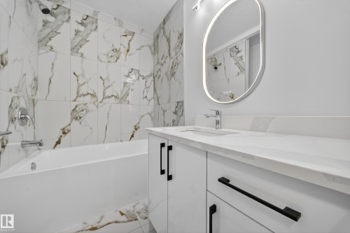 12919 113A Street, Edmonton, AB - Indoor Photo Showing Bathroom
