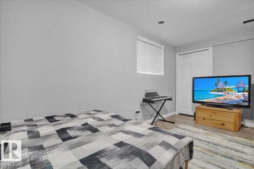 3635 44 Street, Edmonton, AB - Indoor Photo Showing Bedroom
