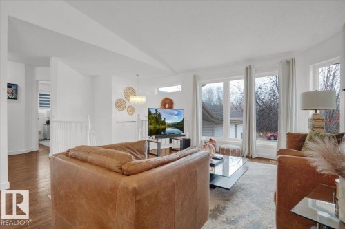 3635 44 Street, Edmonton, AB - Indoor Photo Showing Living Room