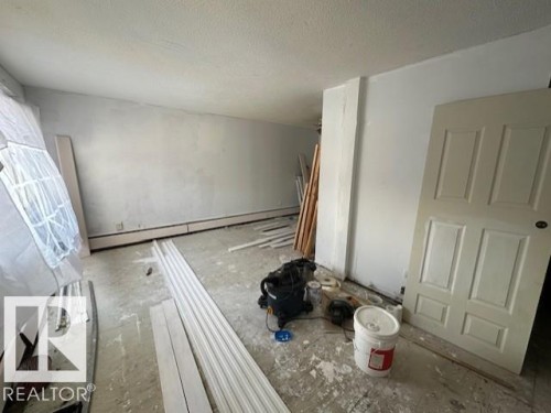 512 2908 116A Avenue, Edmonton, AB - Indoor Photo Showing Other Room