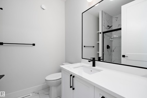 6890 Knox Loop Sw, Edmonton, AB - Indoor Photo Showing Bathroom